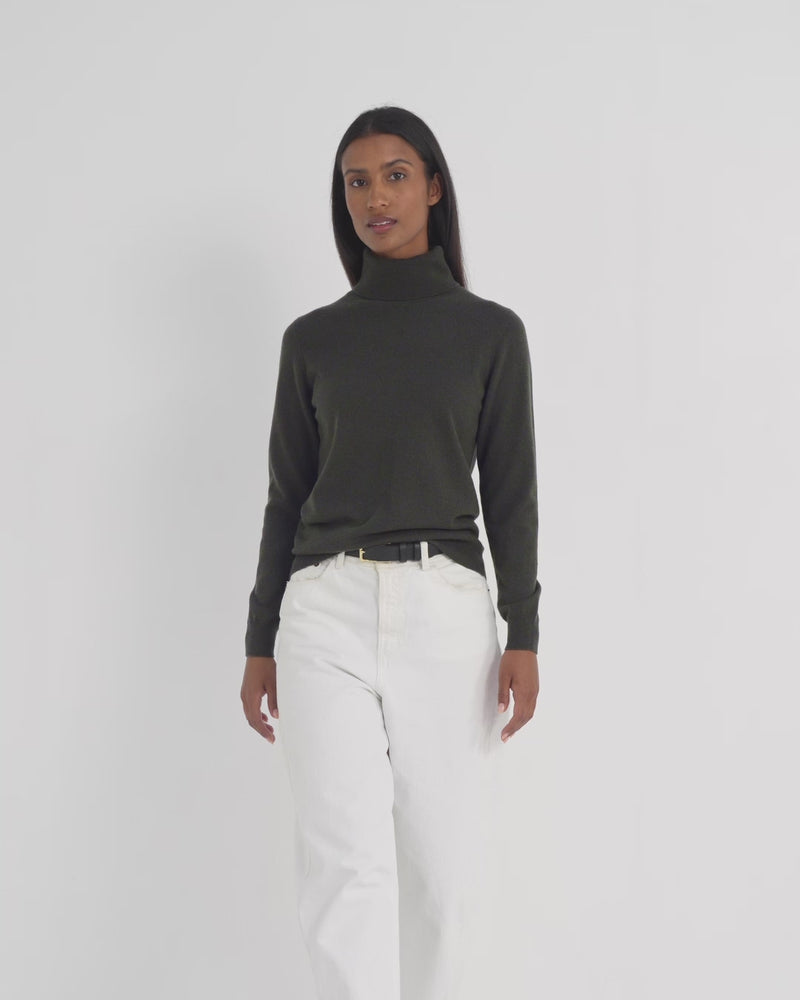 N.Peal Women's Luna Roll Neck Cashmere Jumper Arabica Khaki Green