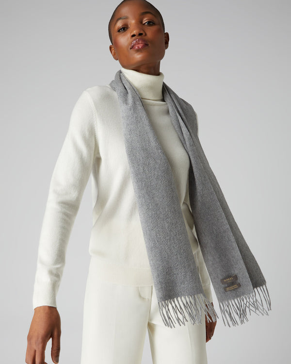 N.Peal Unisex Woven Cashmere Scarf Flannel Grey
