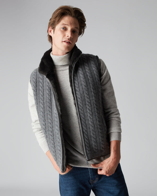N.Peal Men's Cable Fur Lined Gilet Elephant Grey