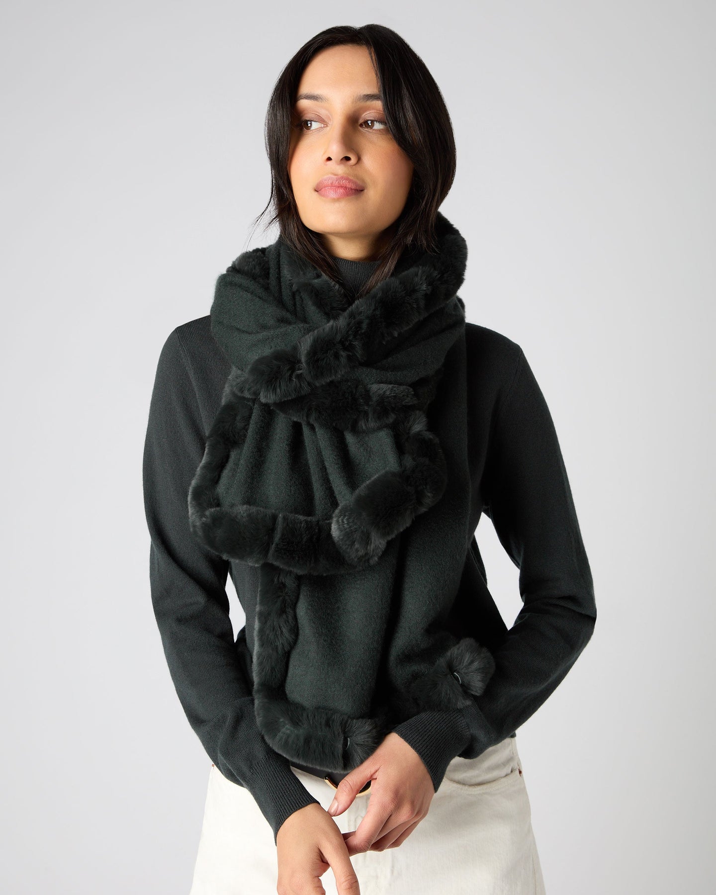 N.Peal Women's Cashmere Scarf With Fur Trim Dark Green