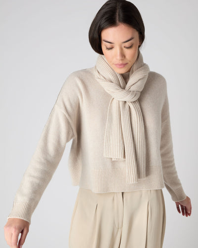 N.Peal Women's Short Ribbed Cashmere Scarf With Lurex Ecru White Sparkle