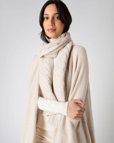 N.Peal Unisex Chunky Cable Cashmere Scarf Heather Beige Brown