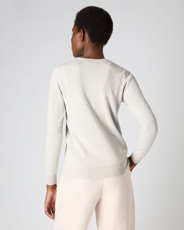 N.Peal Women's Round Neck Cashmere Jumper Pebble Grey