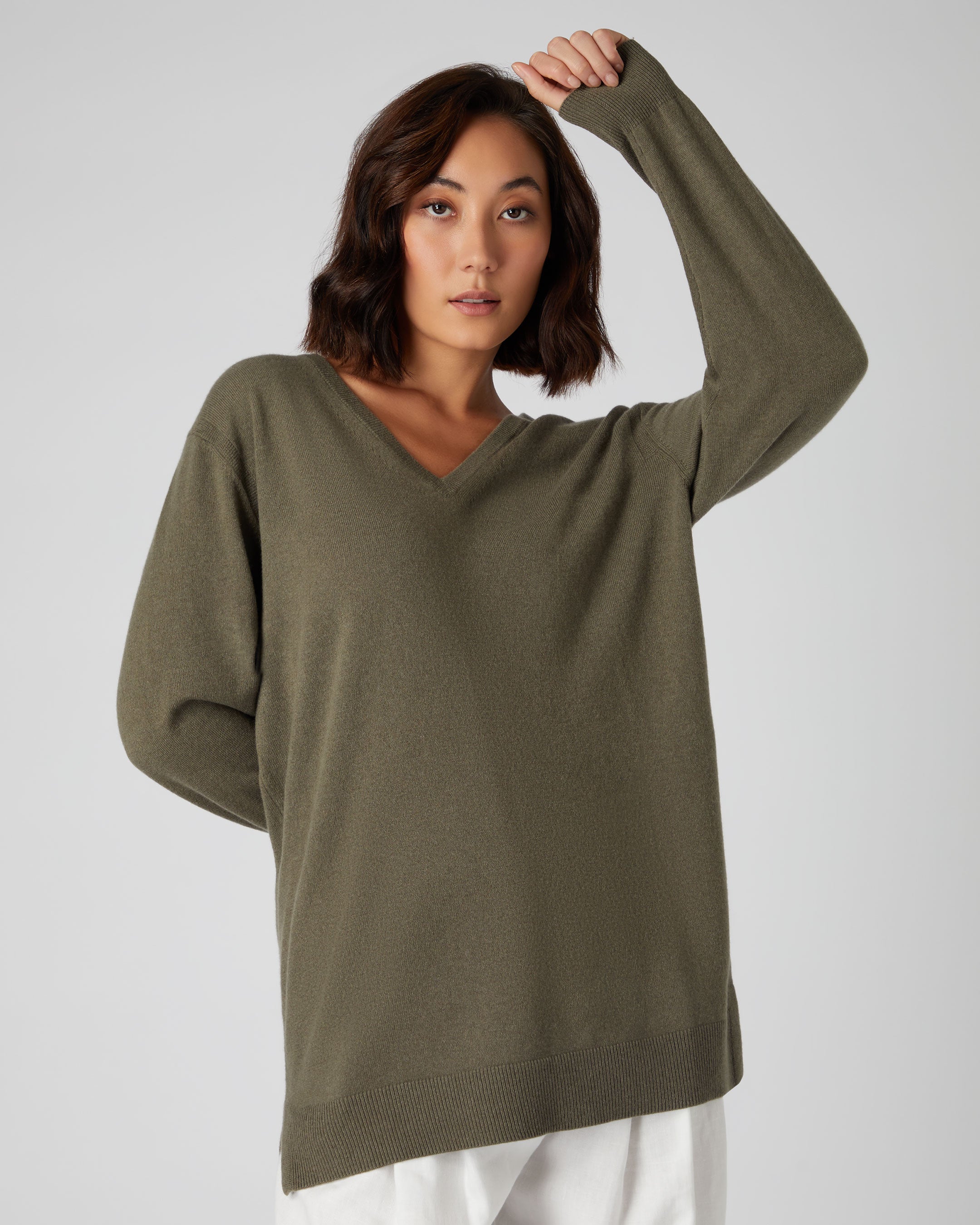 Women s V Neck Longline Cashmere Jumper Khaki Green N.Peal