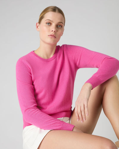 N.Peal Women's Evie Classic Round Neck Cashmere Jumper Vibrant Pink